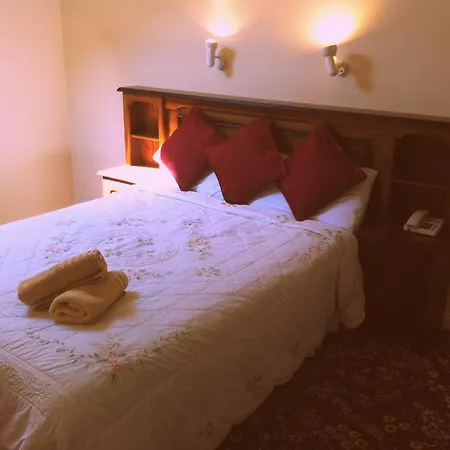 Πανσιόν Tigh Chualain 3*